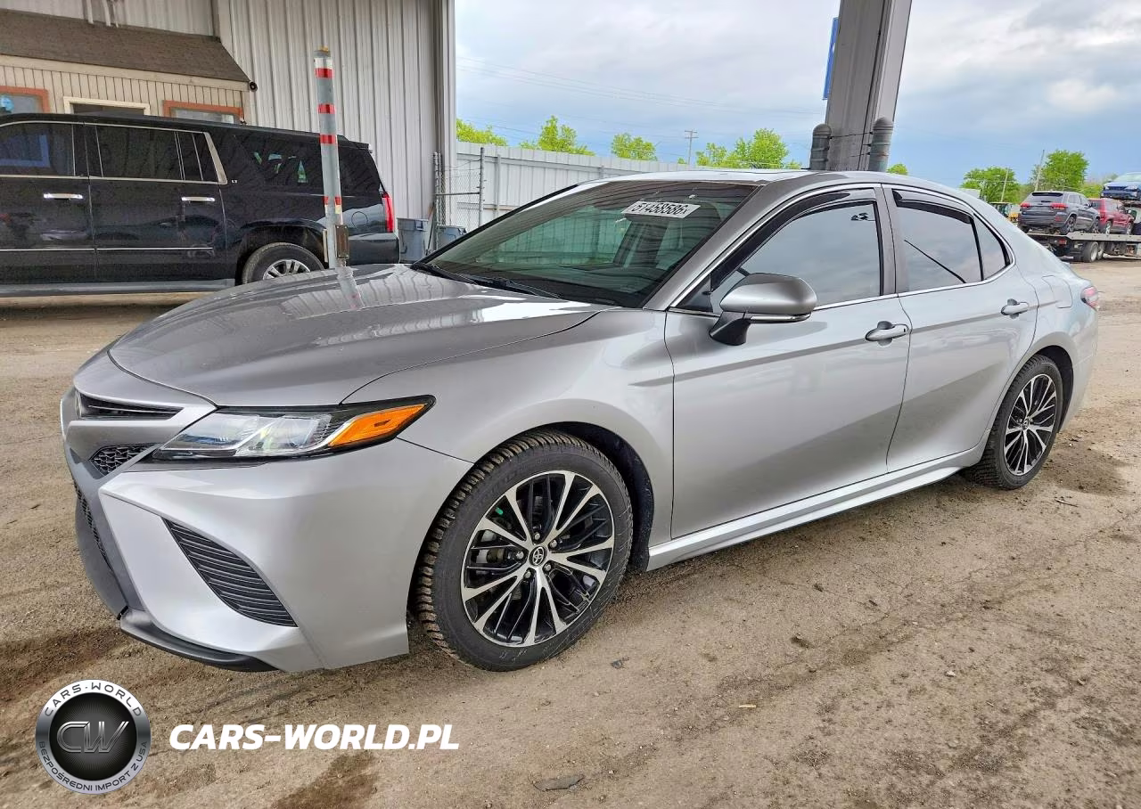 2018 Toyota Camry Se – zdjęcie 1 z 13