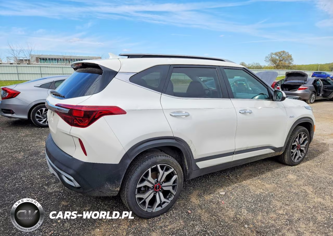 2023 Kia Seltos Sx VIN:KNDETCA26P7359370 - 3