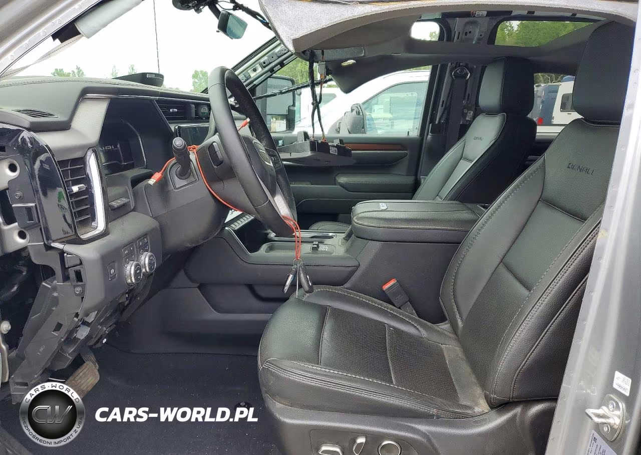 2025 GMC Sierra K2500 Denali VIN:1GT4UREY8SF355555 - 7