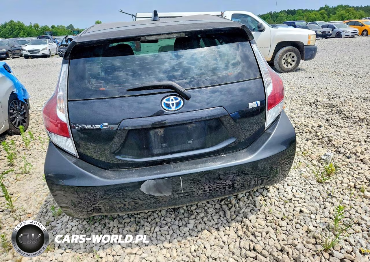 2016 Toyota Prius C Two VIN:JTDKDTB36G1120881 - 6
