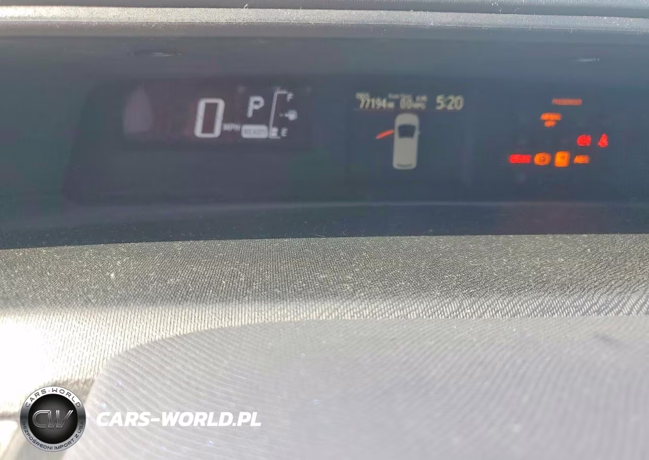 2016 Toyota Prius C Two VIN:JTDKDTB36G1120881 - 9