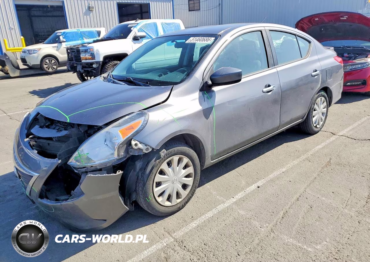 2018 Nissan Versa Sv