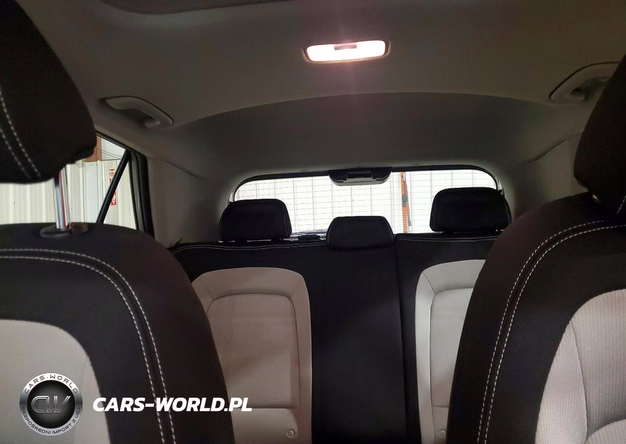2025 Hyundai Venue Sel VIN:KMHRC8A36SU407351 - 10