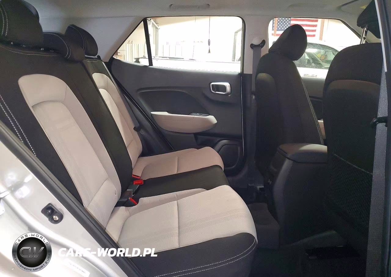 2025 Hyundai Venue Sel VIN:KMHRC8A36SU407351 - 11