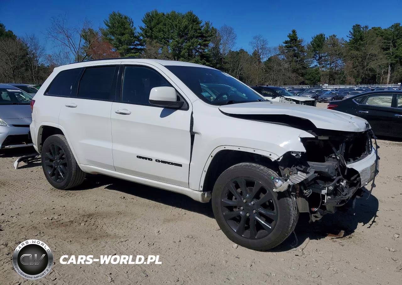 2018 Jeep Grand Cherokee Laredo VIN:1C4RJFAG6JC357427 - 4