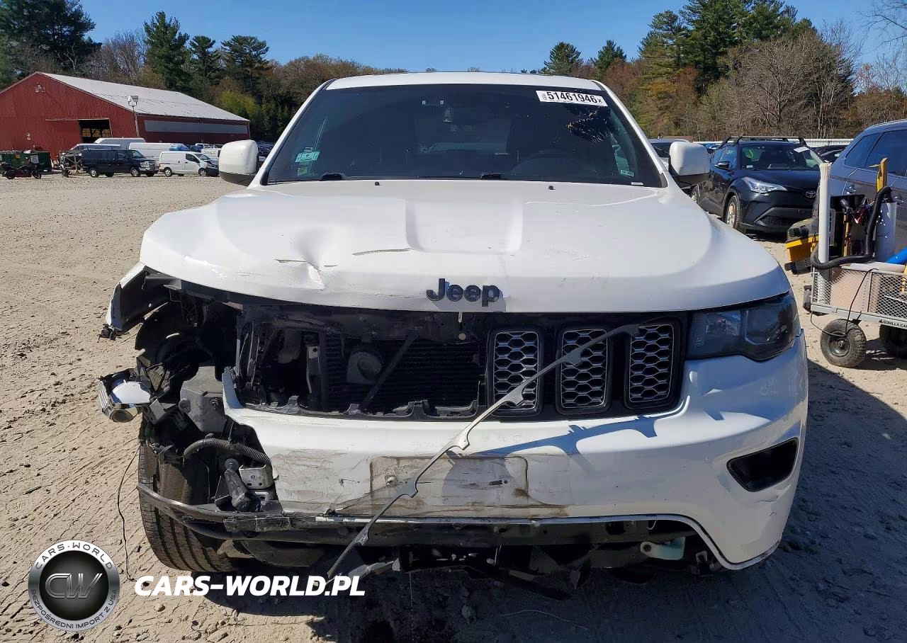 2018 Jeep Grand Cherokee Laredo VIN:1C4RJFAG6JC357427 - 5