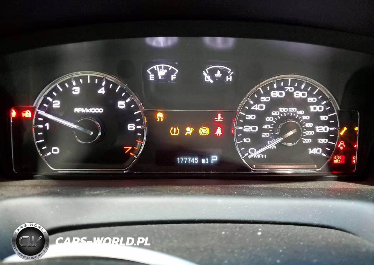 2009 Lincoln Townhouse Mks VIN:1LNHM93R49G618363 - 9
