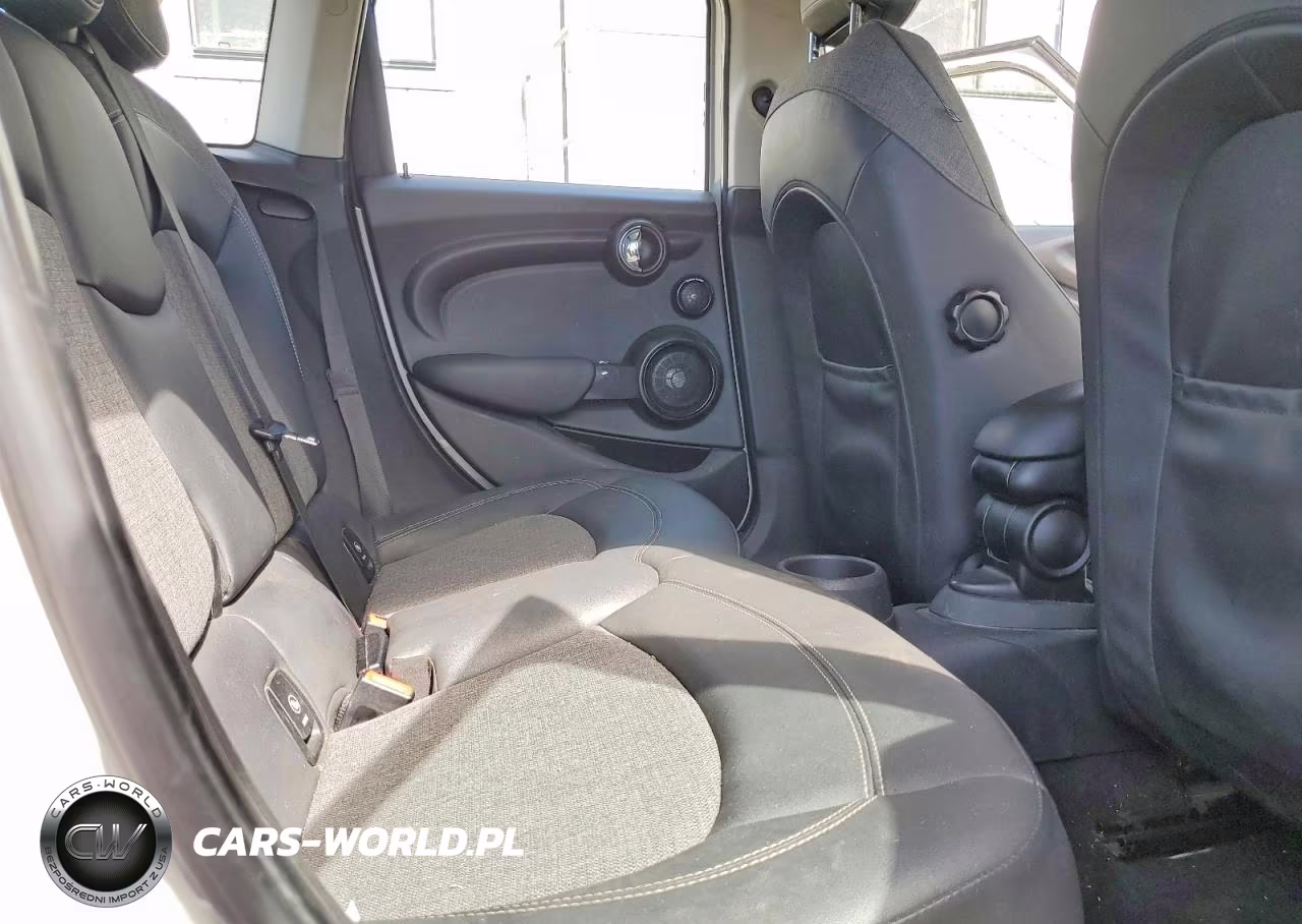 2015 Mini Cooper VIN:WMWXS5C57FT828743 - 11
