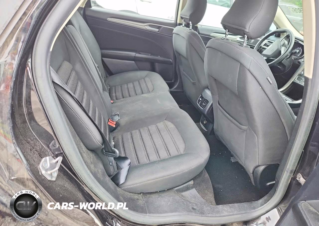 2019 Ford Fusion Se VIN:3FA6P0H76KR209940 - 10