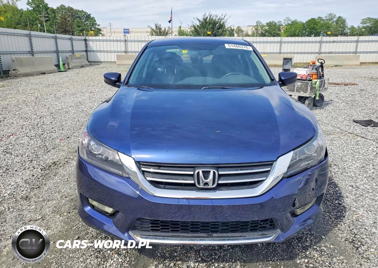 2015 Honda Accord Sport VIN:1HGCR2F5XFA203631 - 5