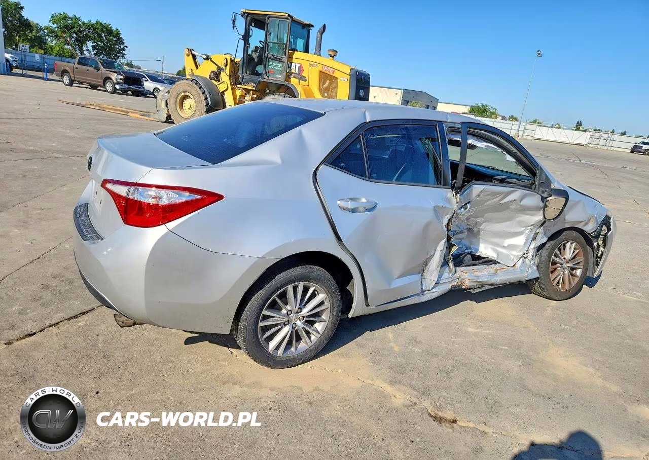 2015 Toyota Corolla Le Plus VIN:5YFBURHE6FP253226 - 3