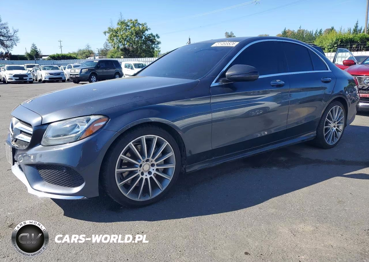 2016 Mercedes-Benz C 300 – zdjęcie 1 z 12