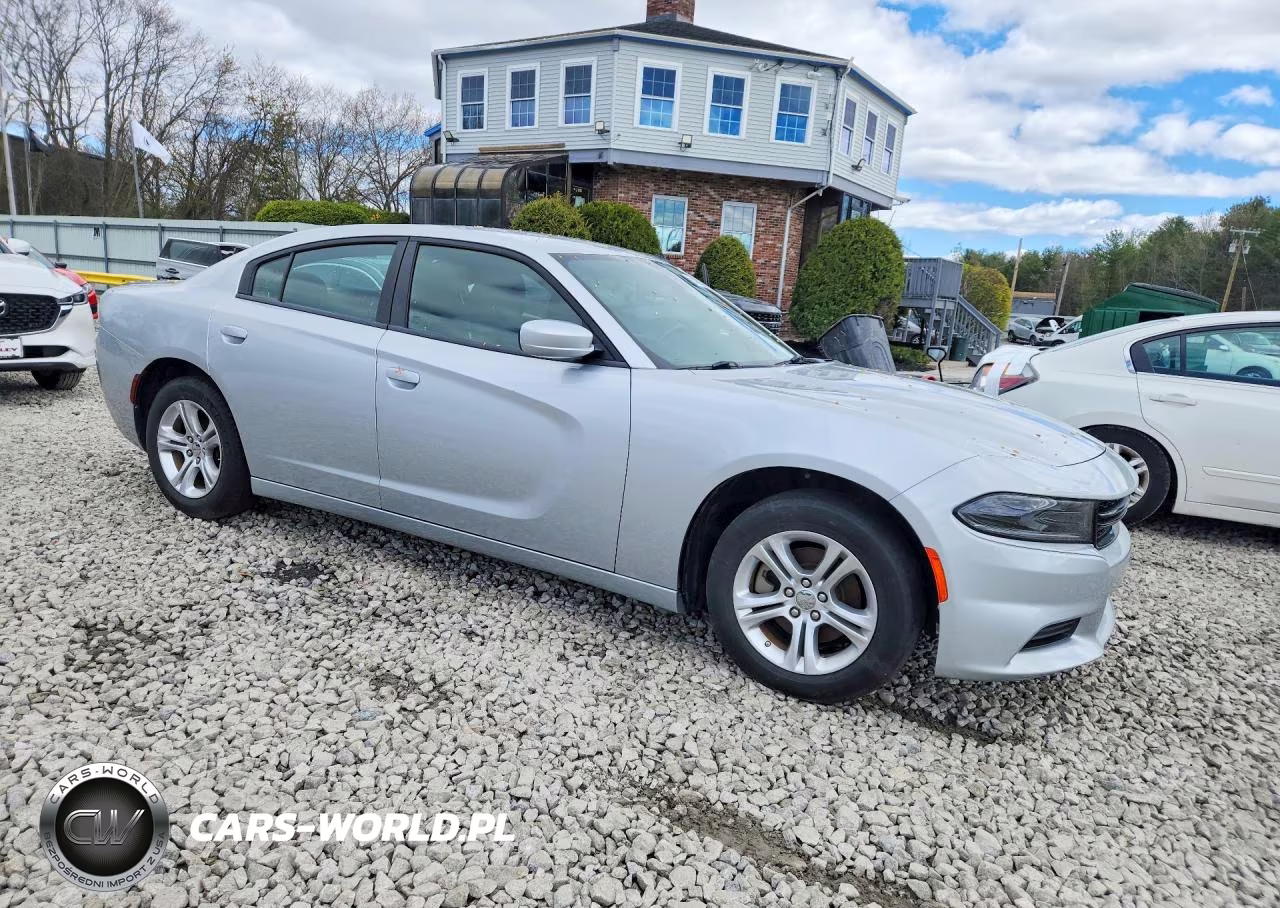 2022 Dodge Charger Sxt VIN:2C3CDXBG8NH201284 - 4