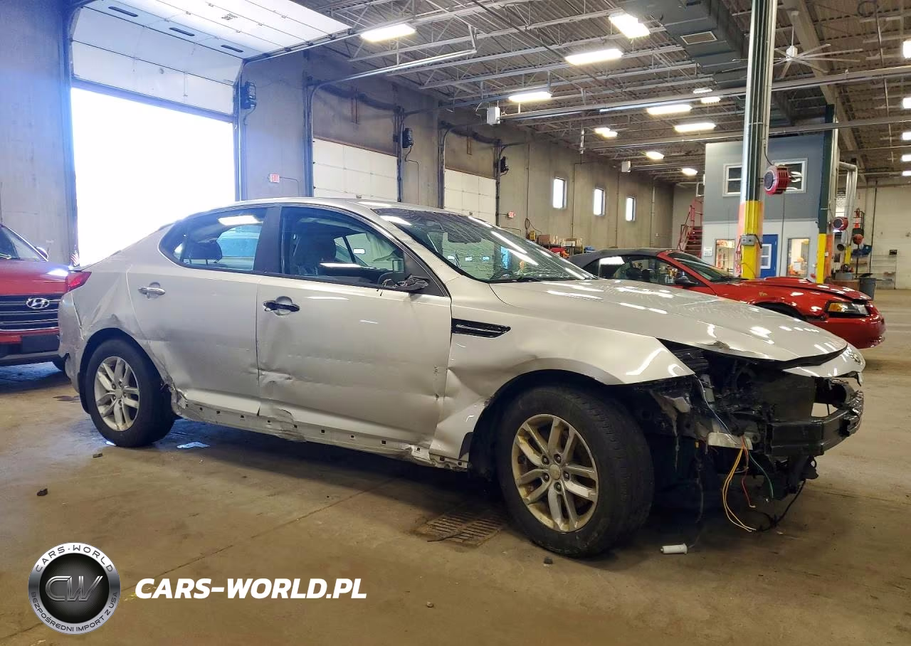 2013 Kia Optima Lx VIN:5XXGM4A76DG237117 - 4