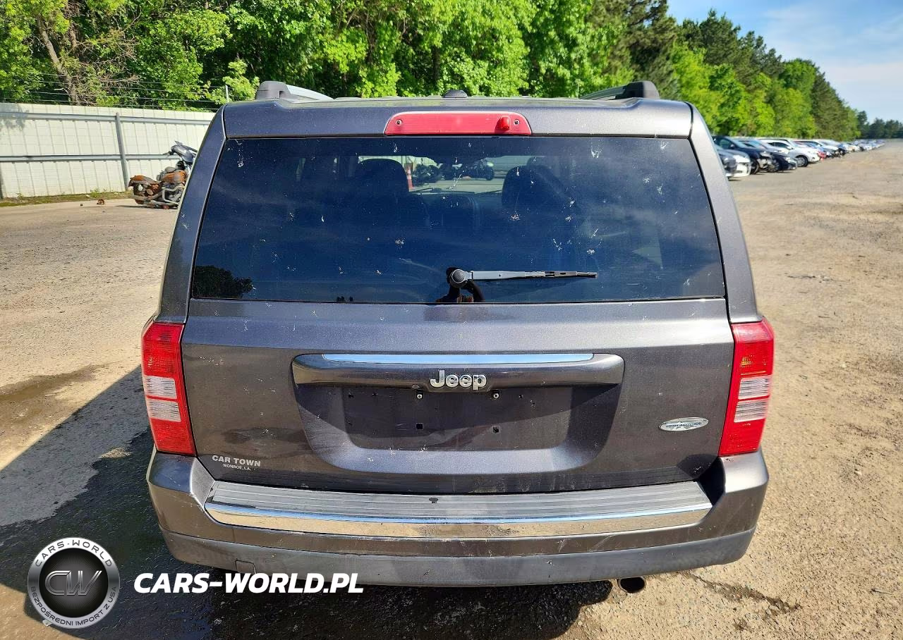 2016 Jeep Patriot Latitude VIN:1C4NJPFA9GD808443 - 6