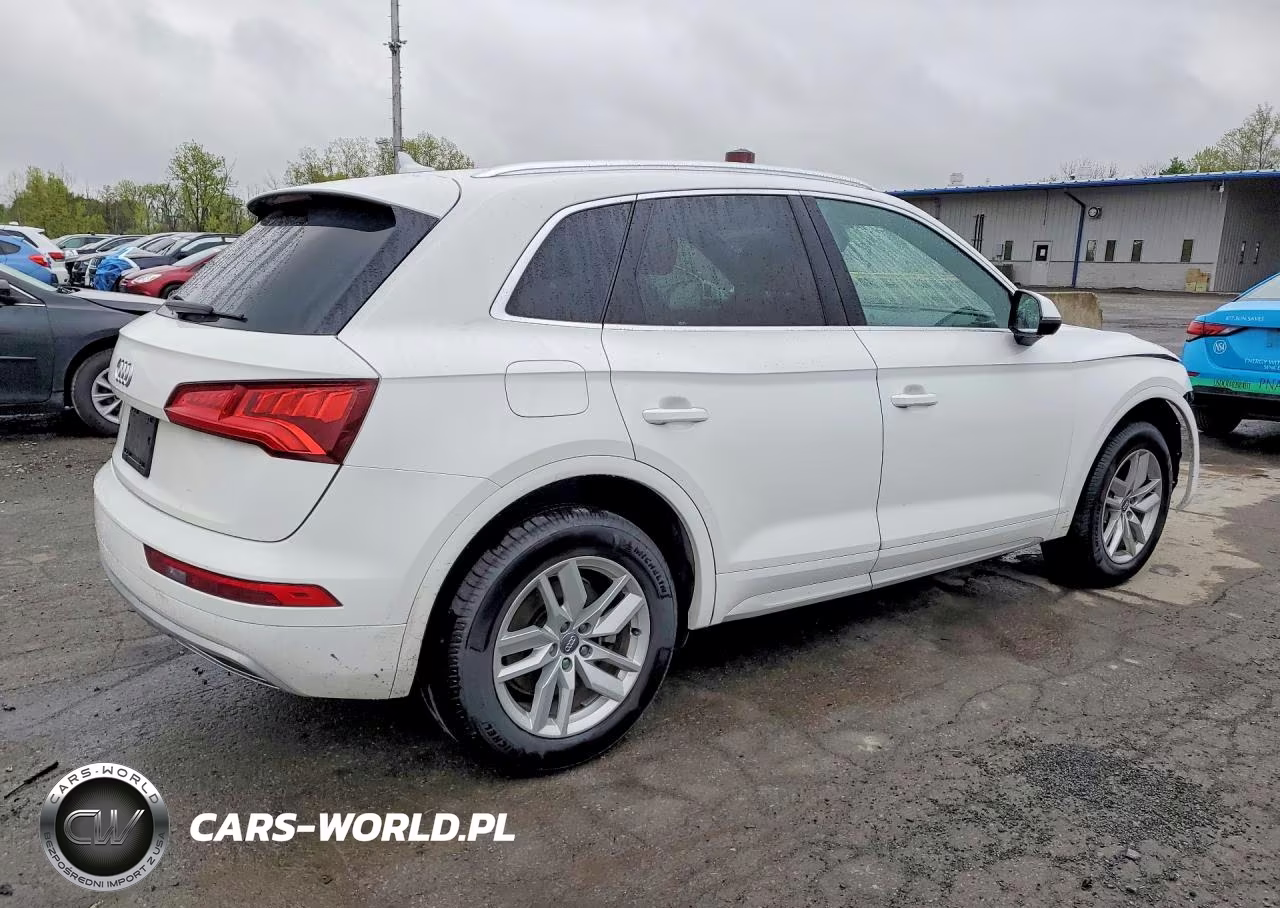 2020 Audi Q5 Premium VIN:WA1ANAFY0L2033348 - 3
