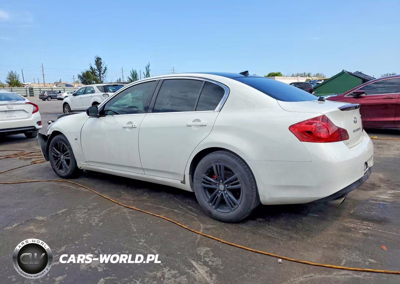 2015 Infiniti Q40 Base VIN:JN1CV6AR0FM522811 - 2
