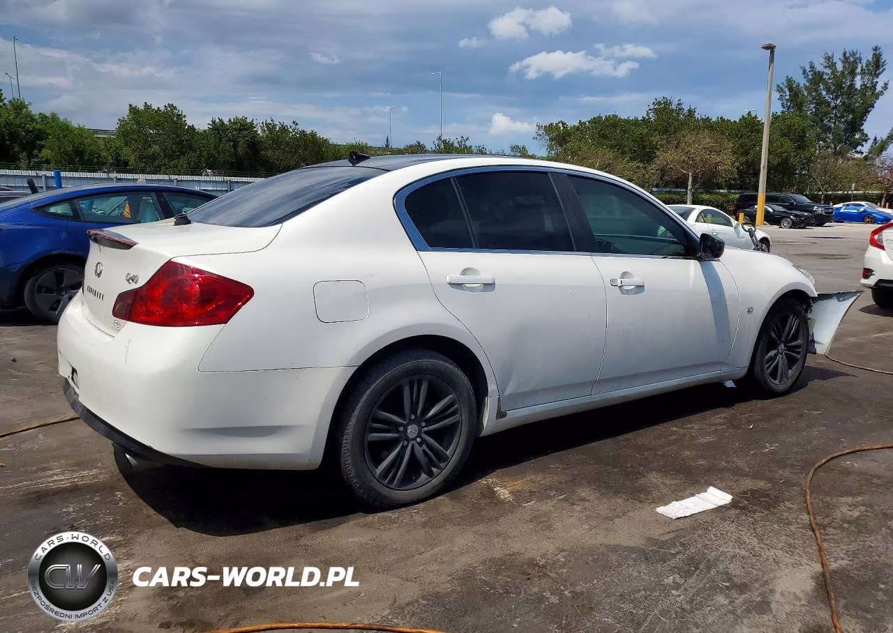 2015 Infiniti Q40 Base VIN:JN1CV6AR0FM522811 - 3