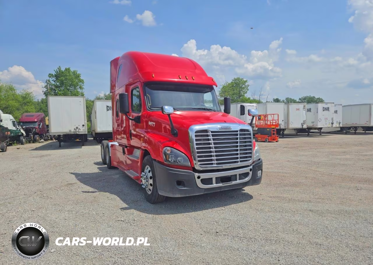 2016 Freightliner Cascadia Trucks Semi Truck