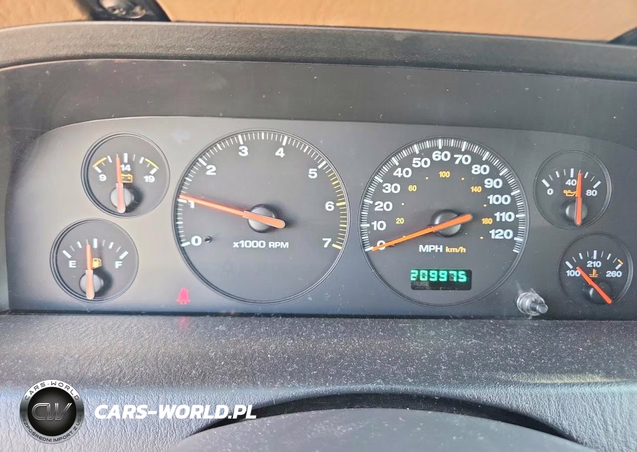 2001 Jeep Grand Cherokee Laredo VIN:1J4GW48S11C621185 - 9
