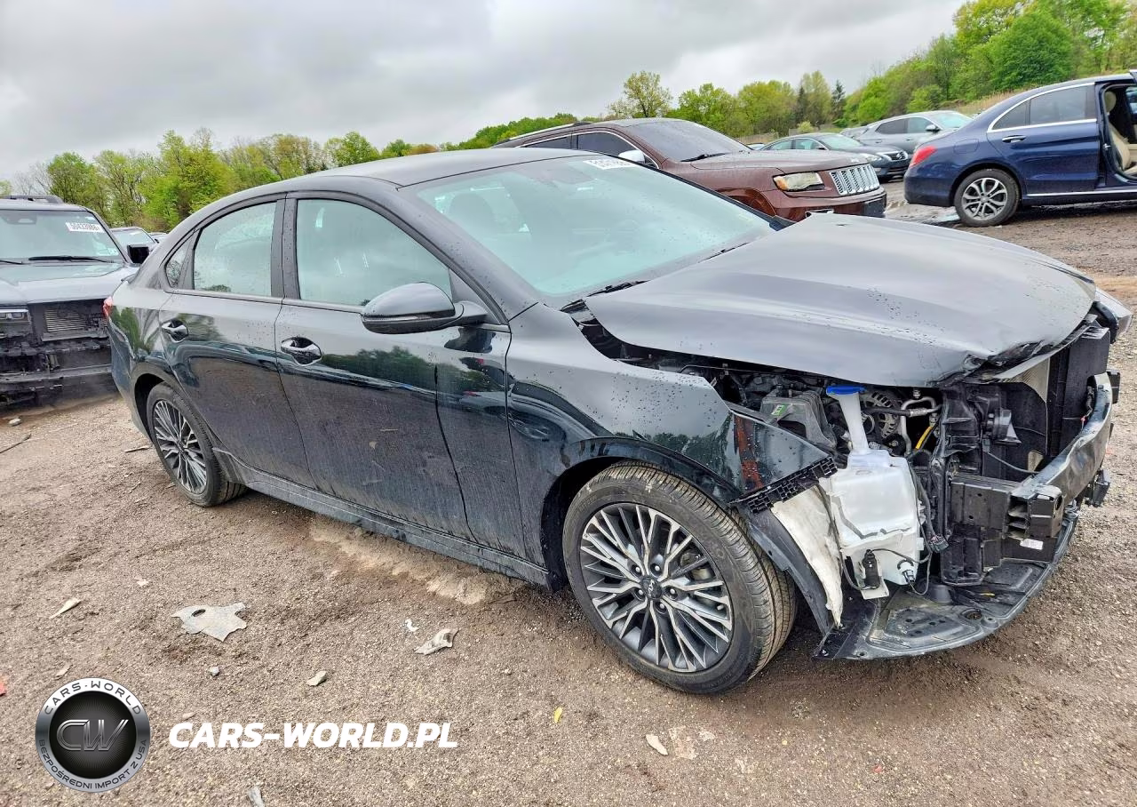 2023 Kia Forte Gt Line VIN:3KPF54AD4PE627791 - 4