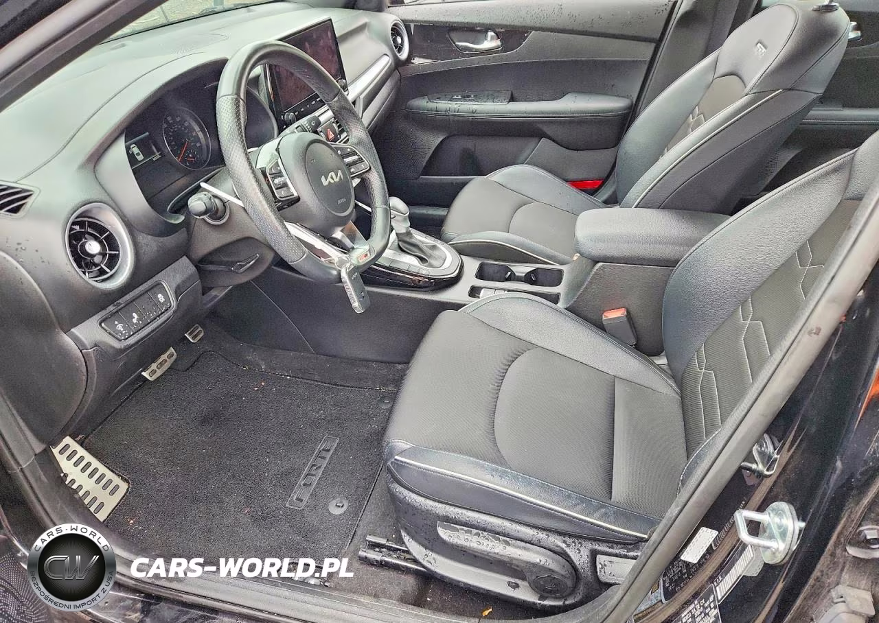 2023 Kia Forte Gt Line VIN:3KPF54AD4PE627791 - 7