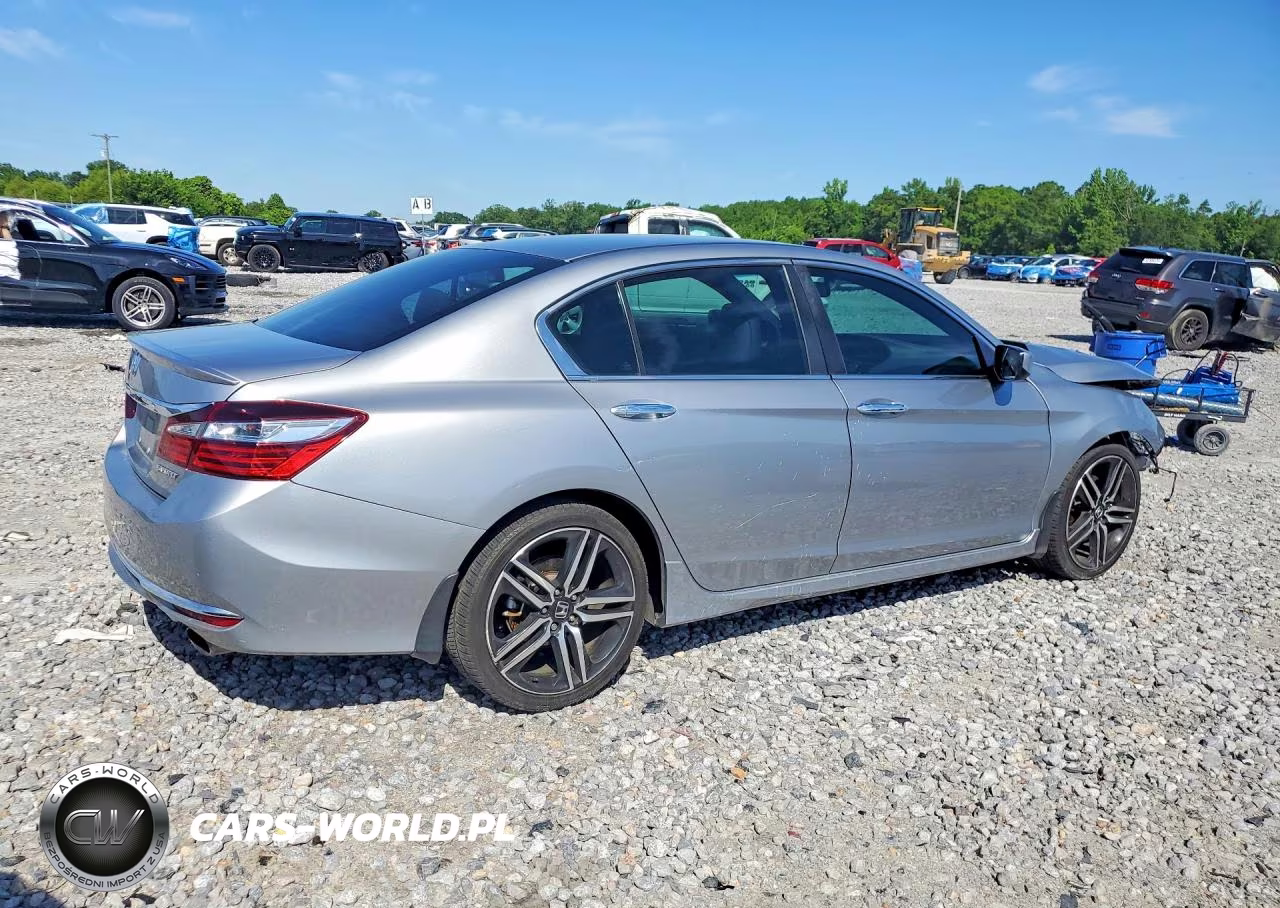 2017 Honda Accord Sport VIN:1HGCR2F57HA160675 - 3