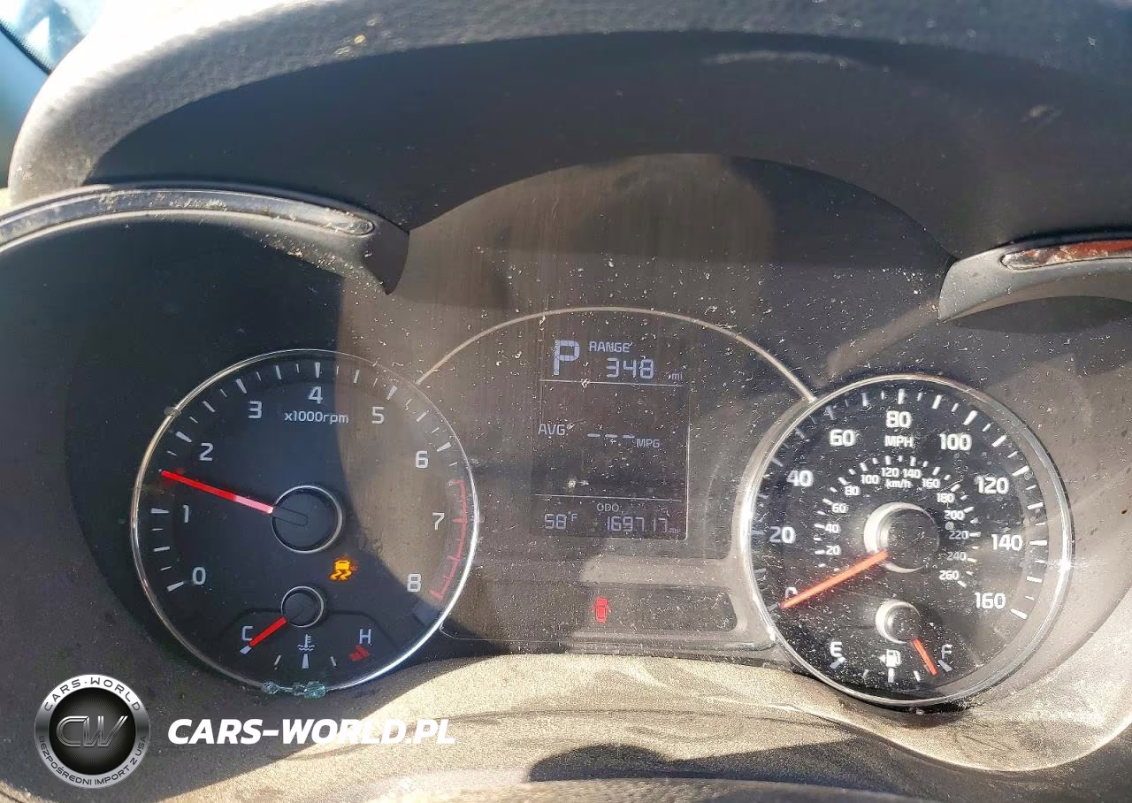 2017 Kia Forte Lx VIN:3KPFK4A78HE138895 - 9