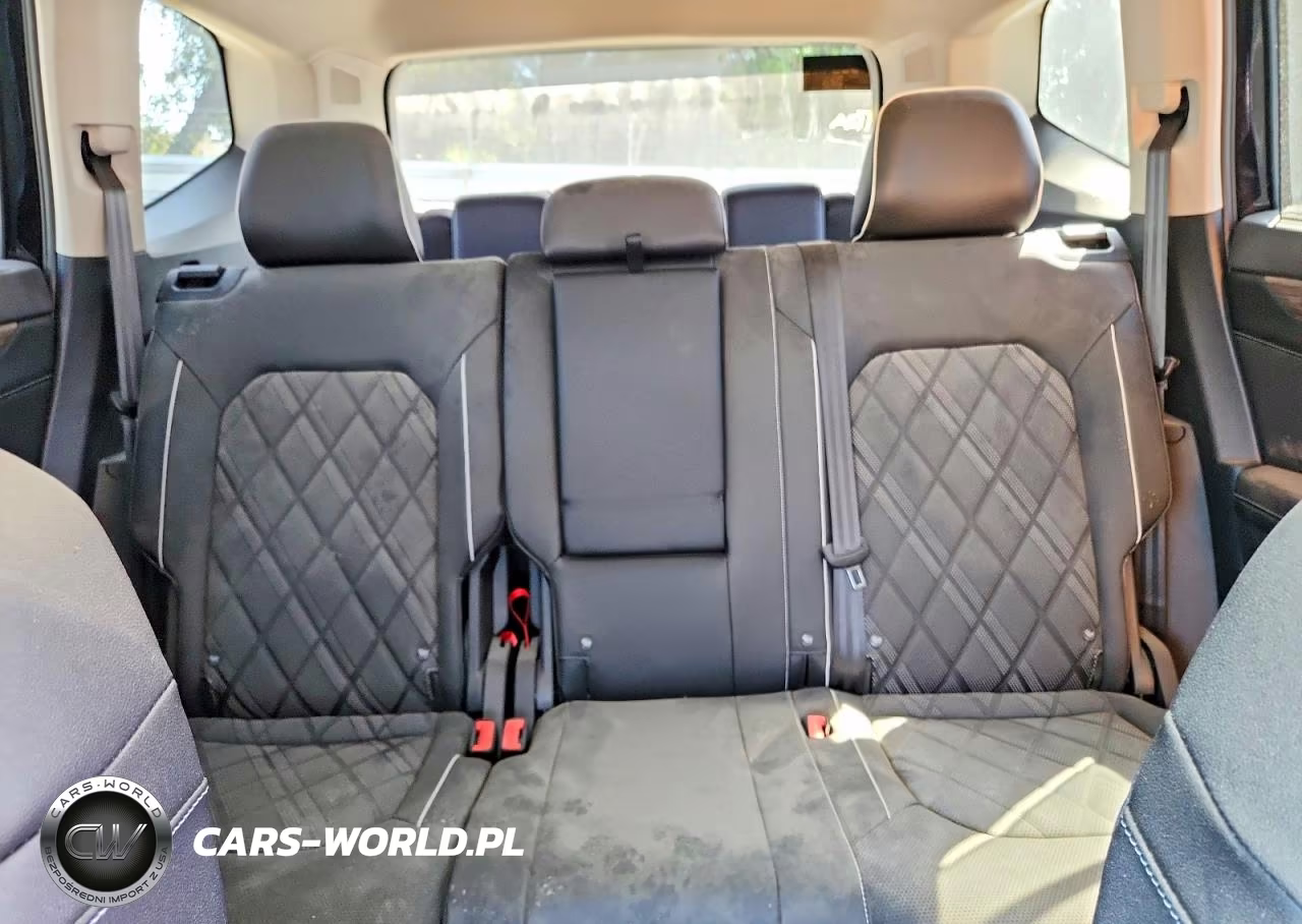 2024 Volkswagen Atlas Sel Premium R-Line VIN:1V2FR2CA7RC588604 - 10