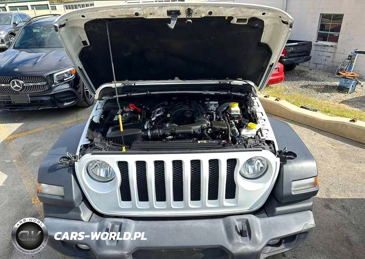 2018 Jeep Wrangler Unlimited Sport VIN:1C4HJXDG5JW162480 - 5