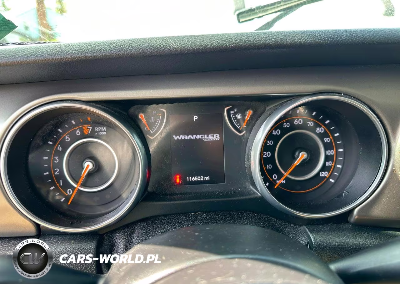 2018 Jeep Wrangler Unlimited Sport VIN:1C4HJXDG5JW162480 - 6