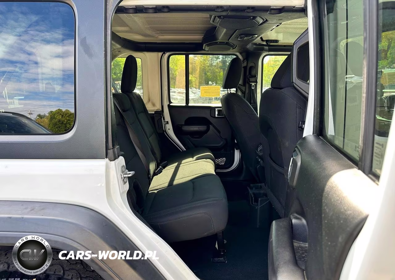2018 Jeep Wrangler Unlimited Sport VIN:1C4HJXDG5JW162480 - 8