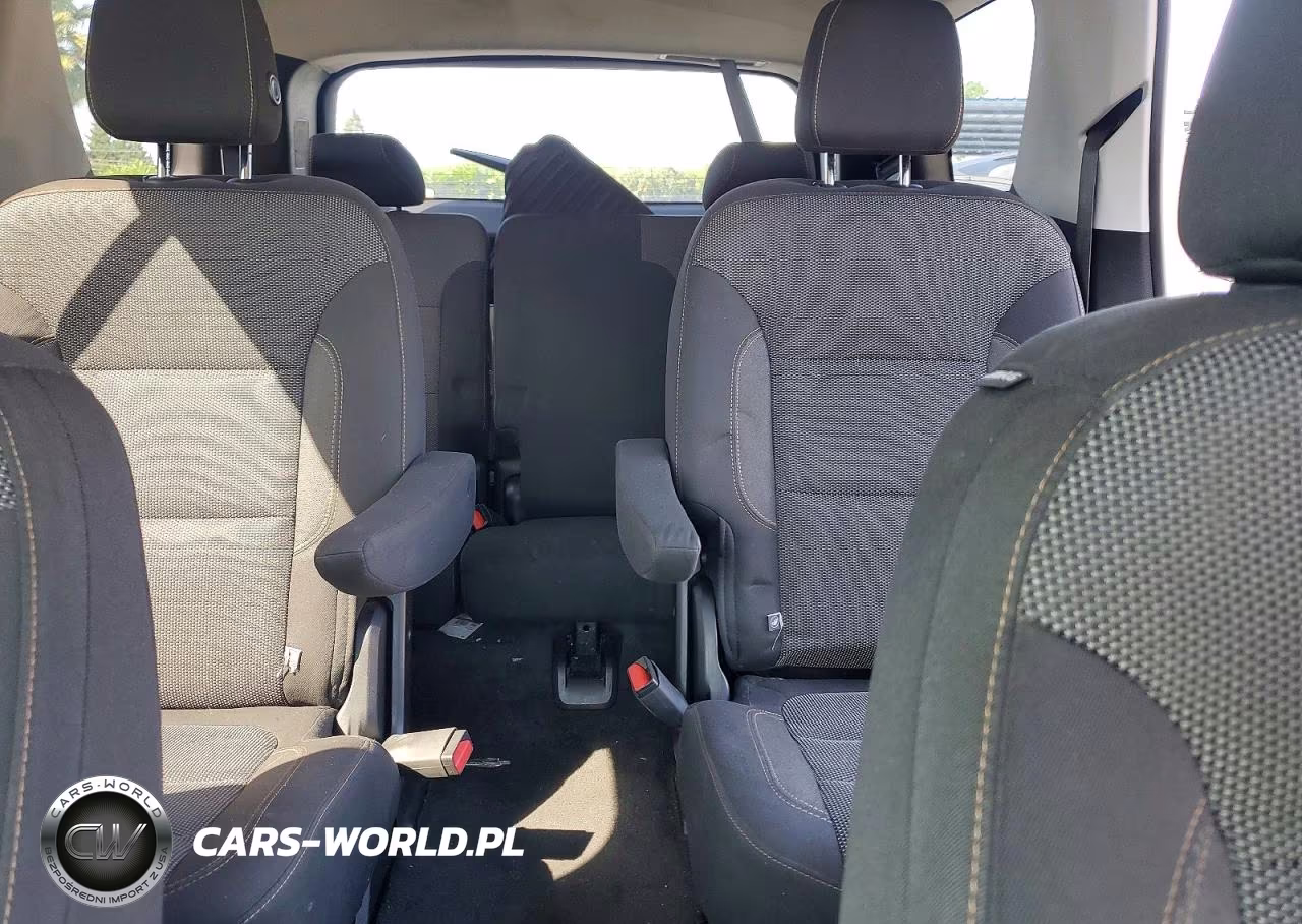 2018 Chevrolet Traverse Lt VIN:1GNERGKW2JJ238005 - 10