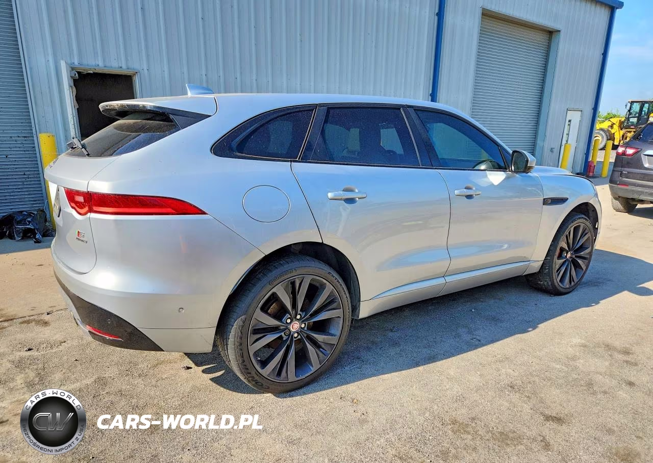 2017 Jaguar F-Pace First Edition VIN:SADCP2BV7HA063829 - 3