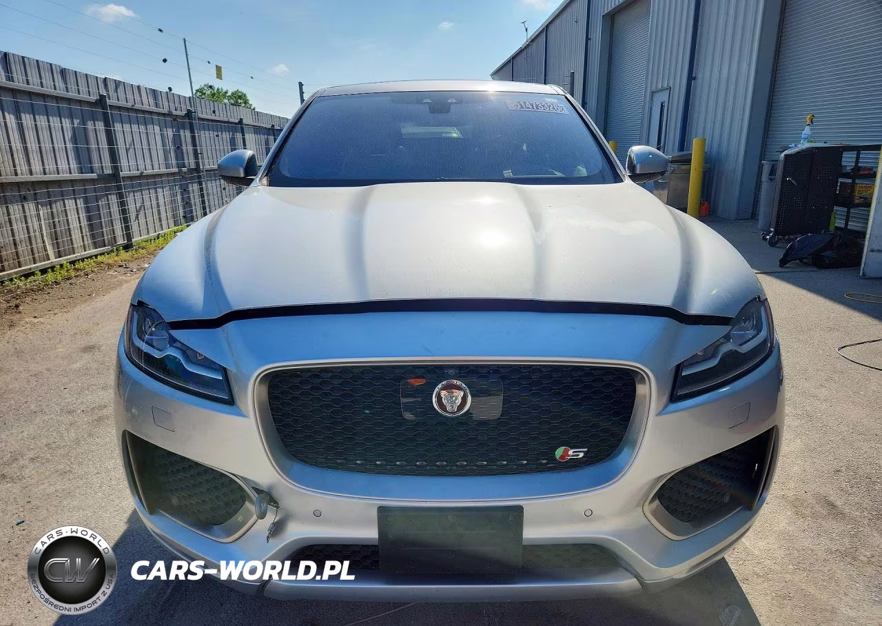 2017 Jaguar F-Pace First Edition VIN:SADCP2BV7HA063829 - 5