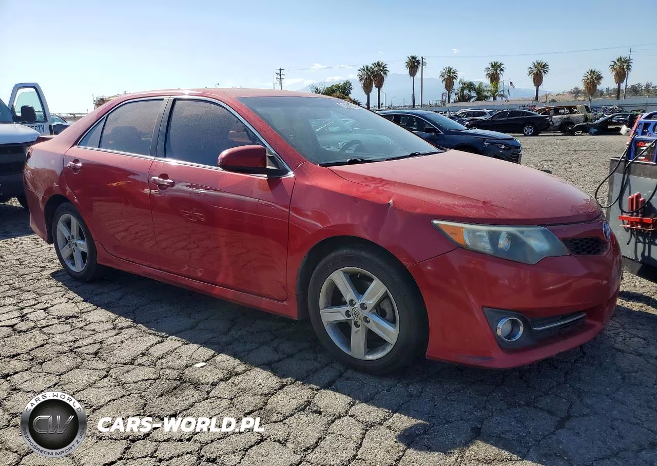 2013 Toyota Camry Se VIN:4T1BF1FK9DU717030 - 4
