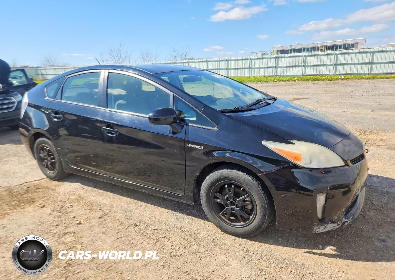 2014 Toyota Prius Two VIN:JTDKN3DU6E0365301 - 4