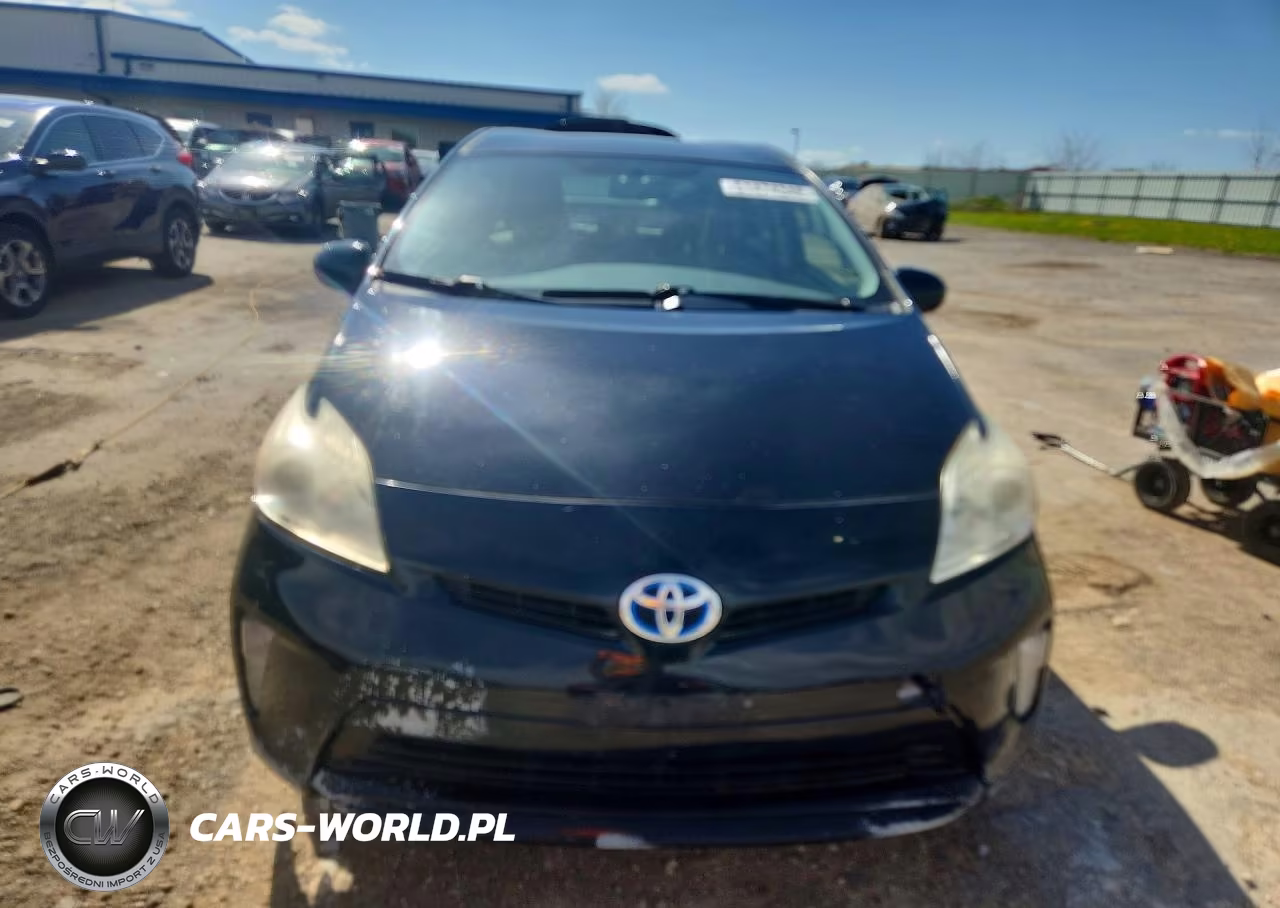 2014 Toyota Prius Two VIN:JTDKN3DU6E0365301 - 5