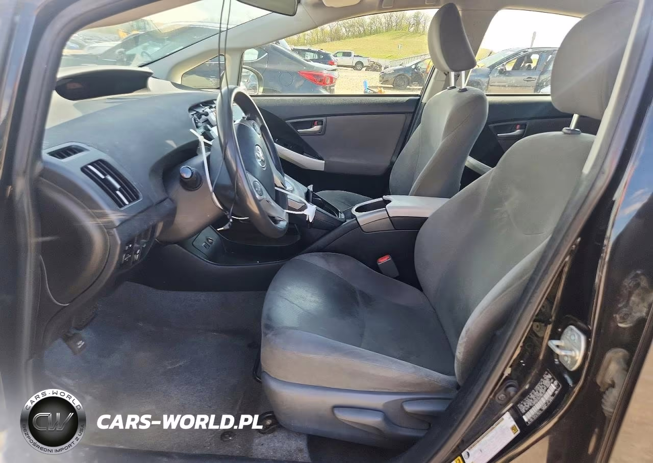2014 Toyota Prius Two VIN:JTDKN3DU6E0365301 - 7