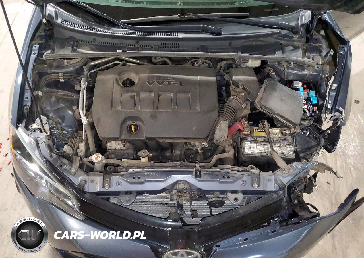 2018 Toyota Corolla Le VIN:2T1BURHE0JC978409 - 11