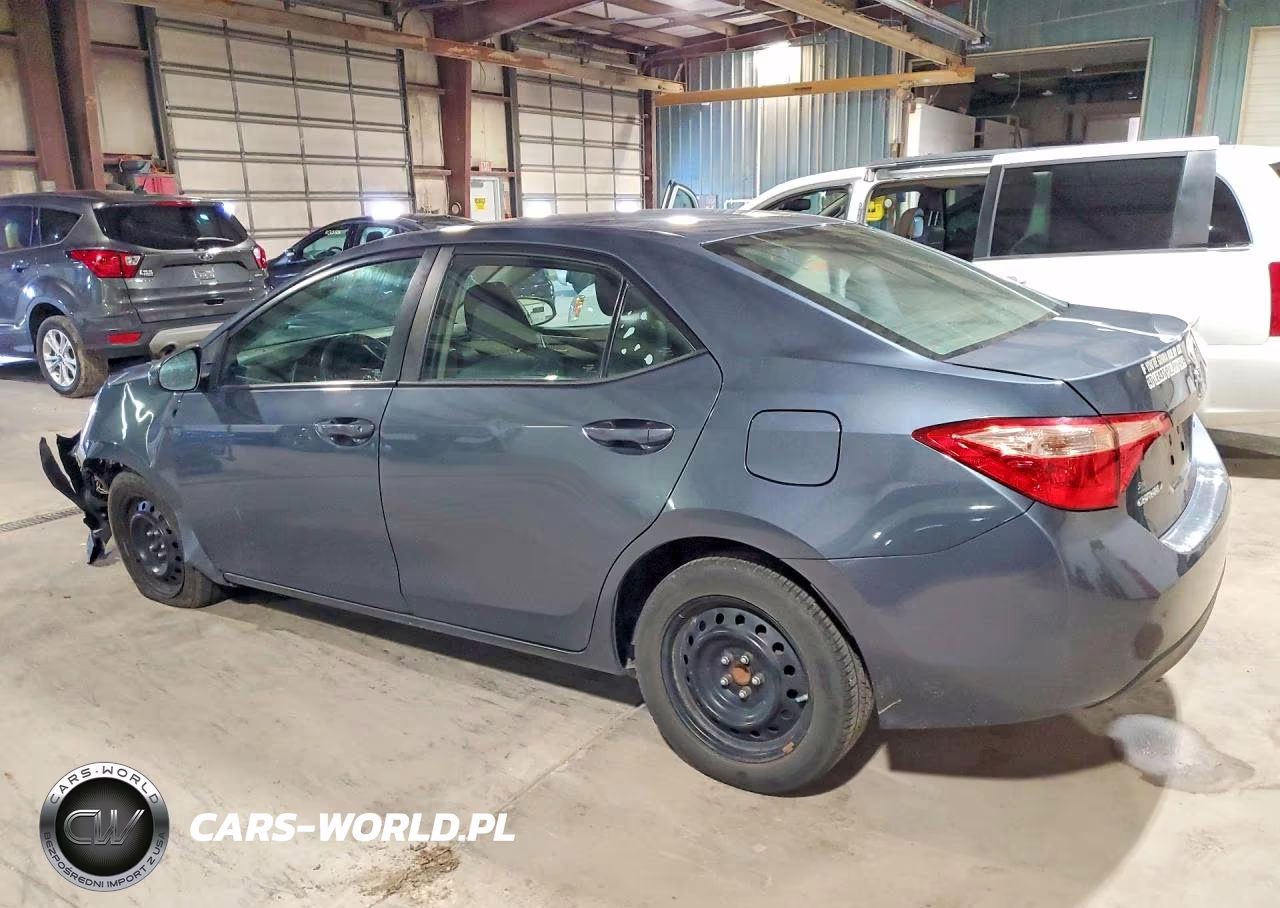 2018 Toyota Corolla Le VIN:2T1BURHE0JC978409 - 2