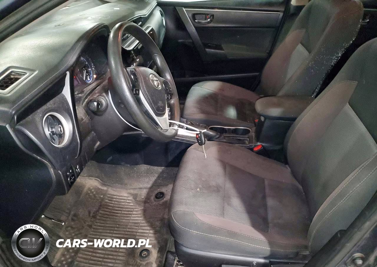 2018 Toyota Corolla Le VIN:2T1BURHE0JC978409 - 7