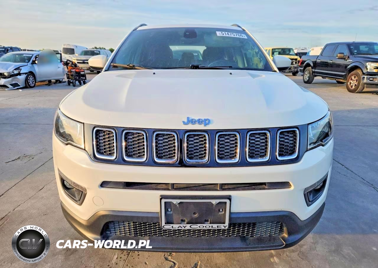 2018 Jeep Compass Latitude VIN:3C4NJDBB2JT337105 - 5