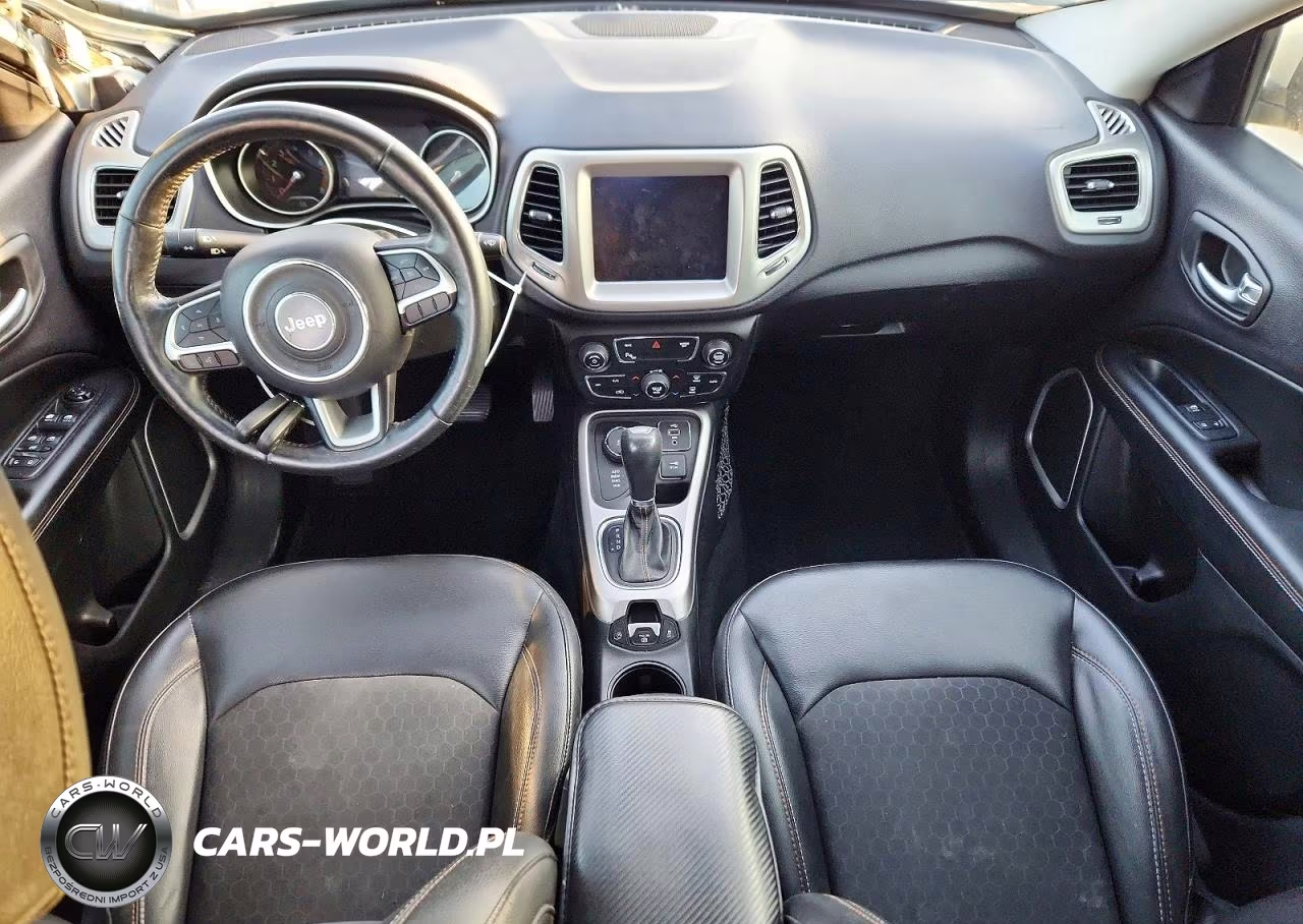 2018 Jeep Compass Latitude VIN:3C4NJDBB2JT337105 - 8