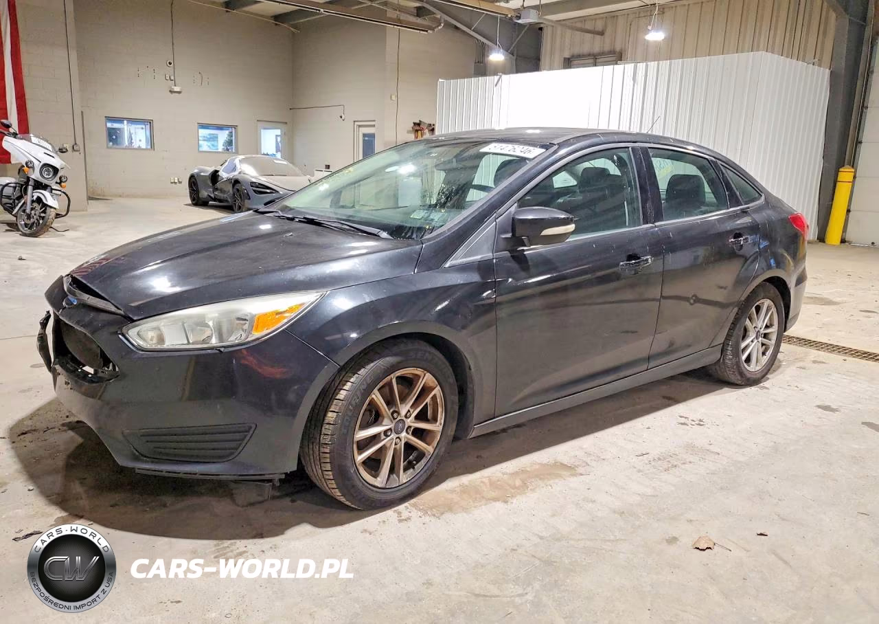 2015 Ford Focus Se VIN:1FADP3F25FL217449 - 1