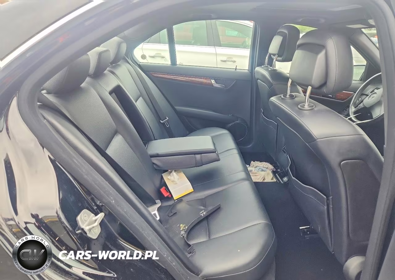 2011 Mercedes-Benz C 300 4Matic VIN:WDDGF8BB0BR134120 - 10