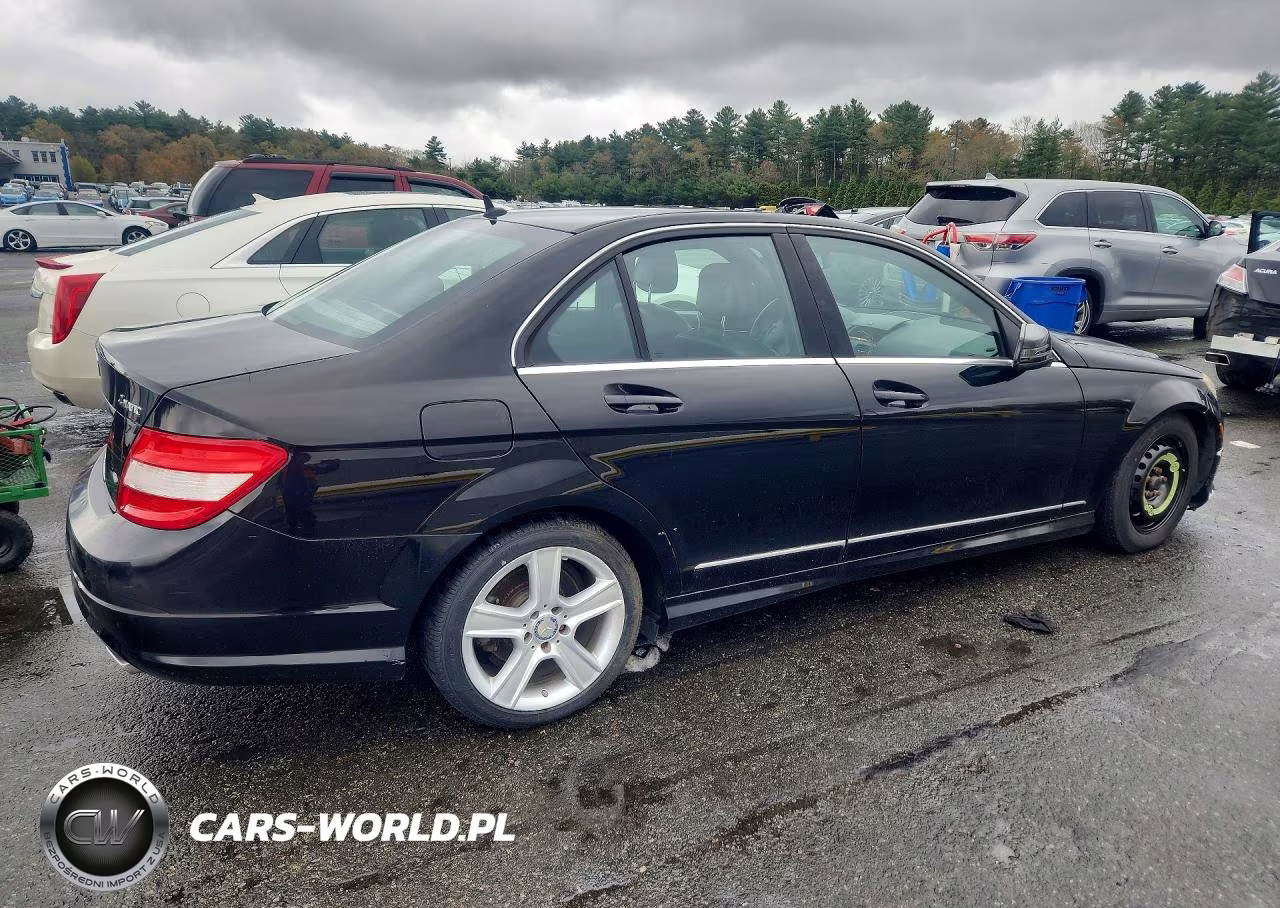 2011 Mercedes-Benz C 300 4Matic VIN:WDDGF8BB0BR134120 - 3