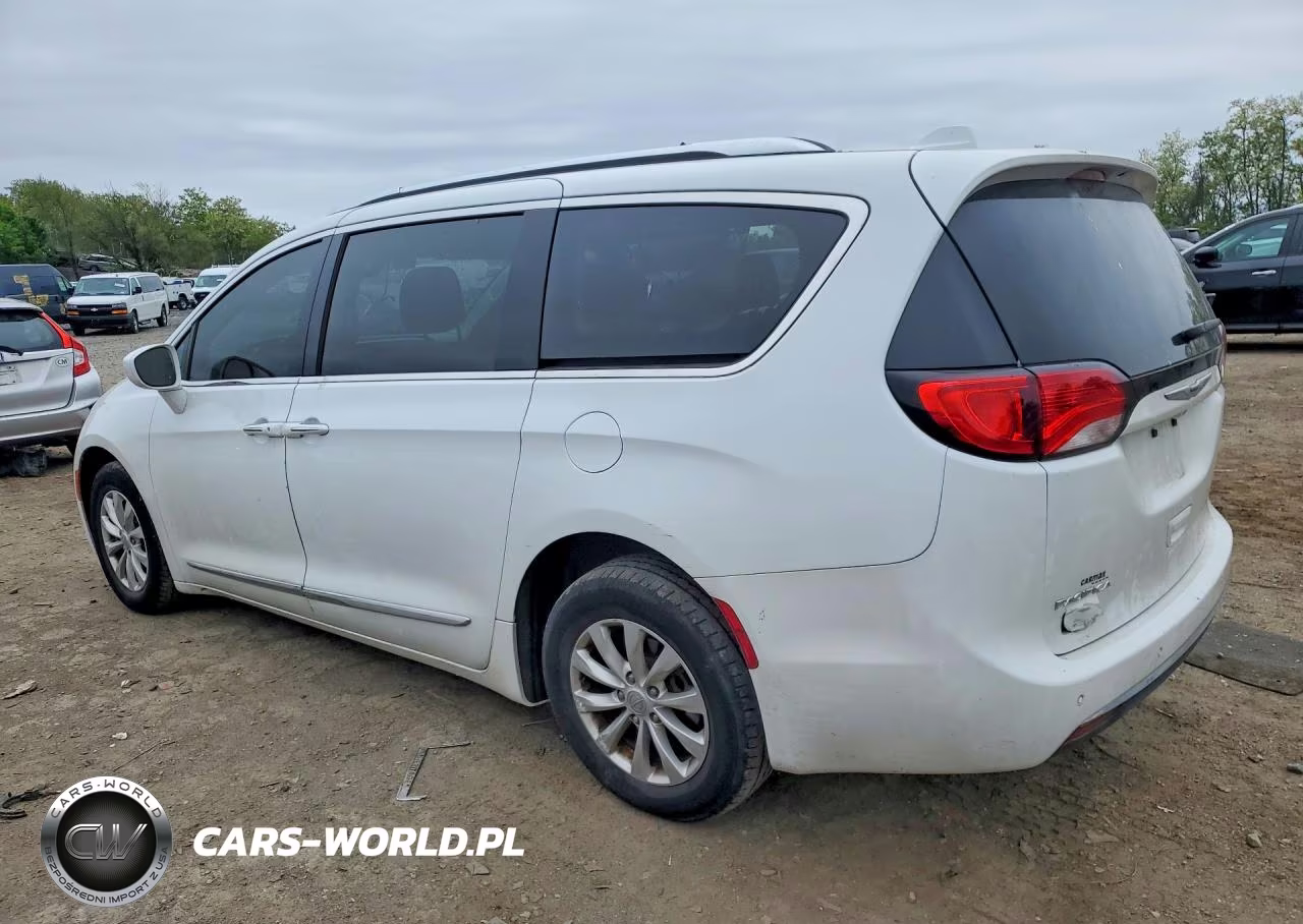 2019 Chrysler Pacifica Touring L VIN:2C4RC1BGXKR539930 - 2