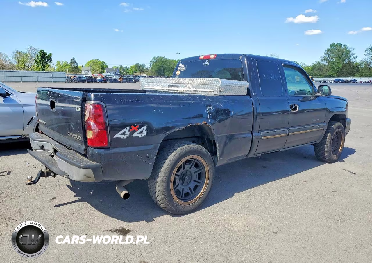 2004 Chevrolet Silverado K1500 VIN:2GCEK19T341390105 - 3