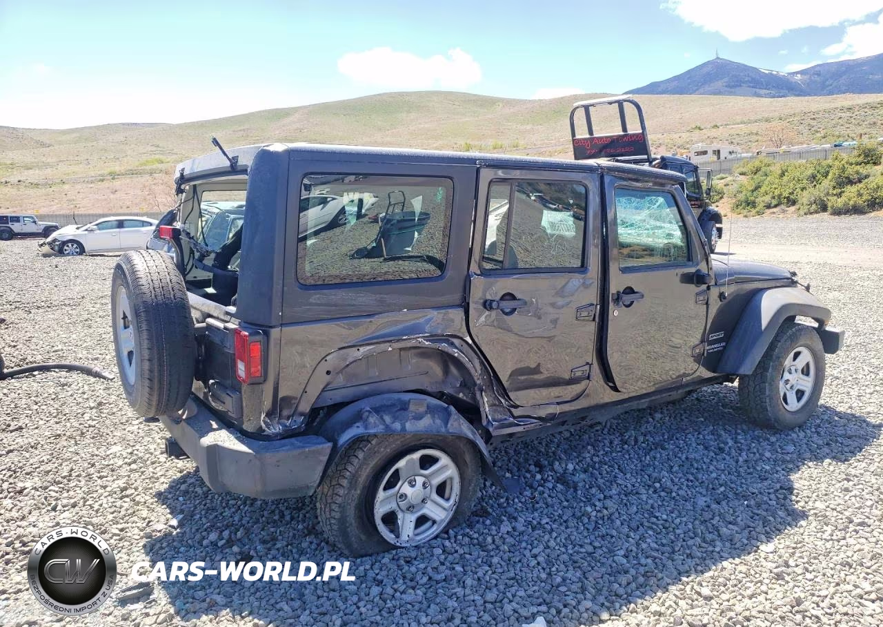 2014 Jeep Wrangler Unlimited Sport VIN:1C4BJWDG7EL253032 - 3